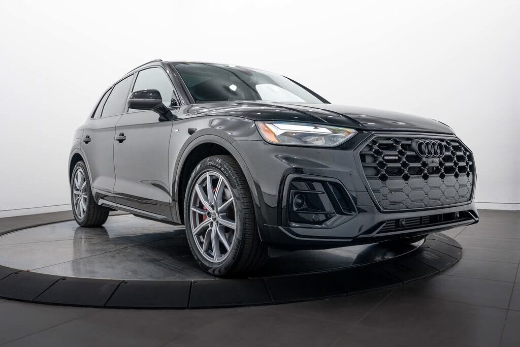 2024 AUDI Q5 e
