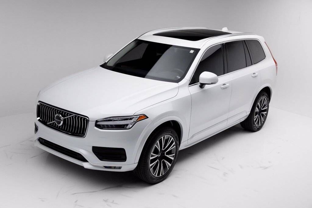 2022 VOLVO XC90