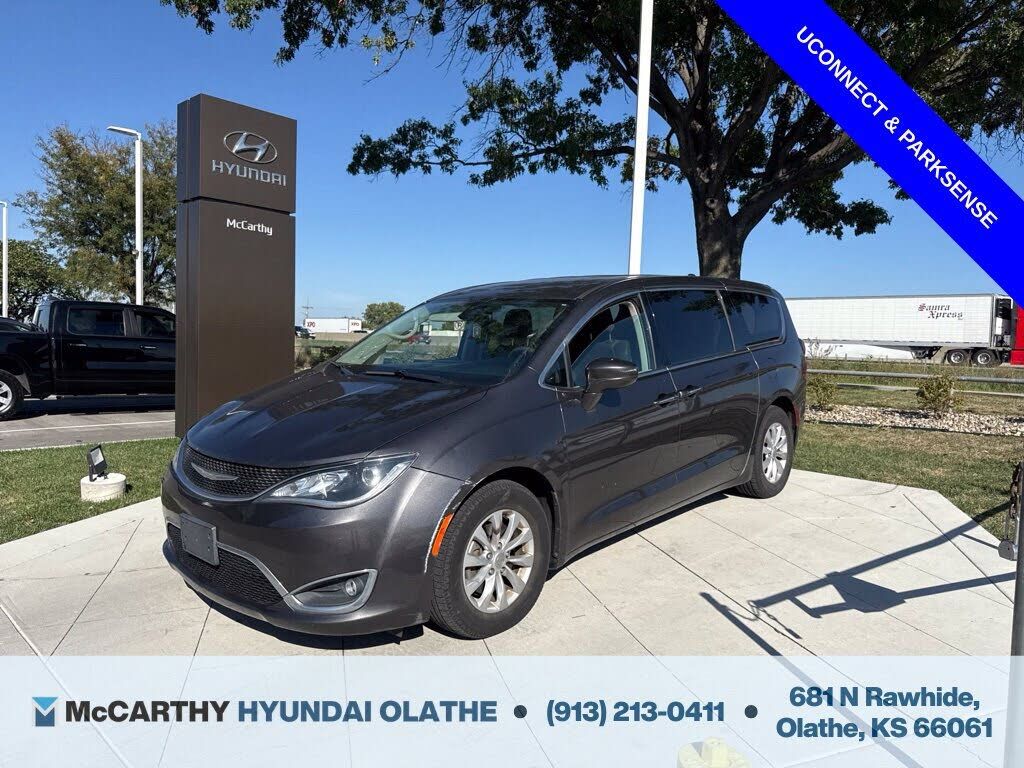 2018 CHRYSLER Pacifica