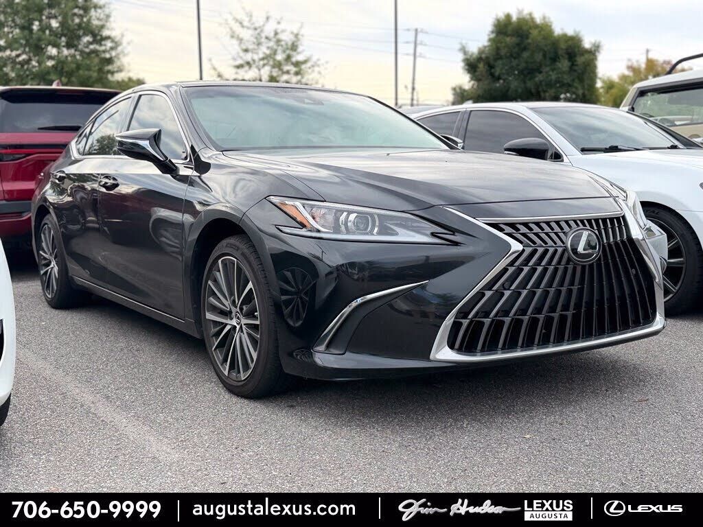 2025 LEXUS ES