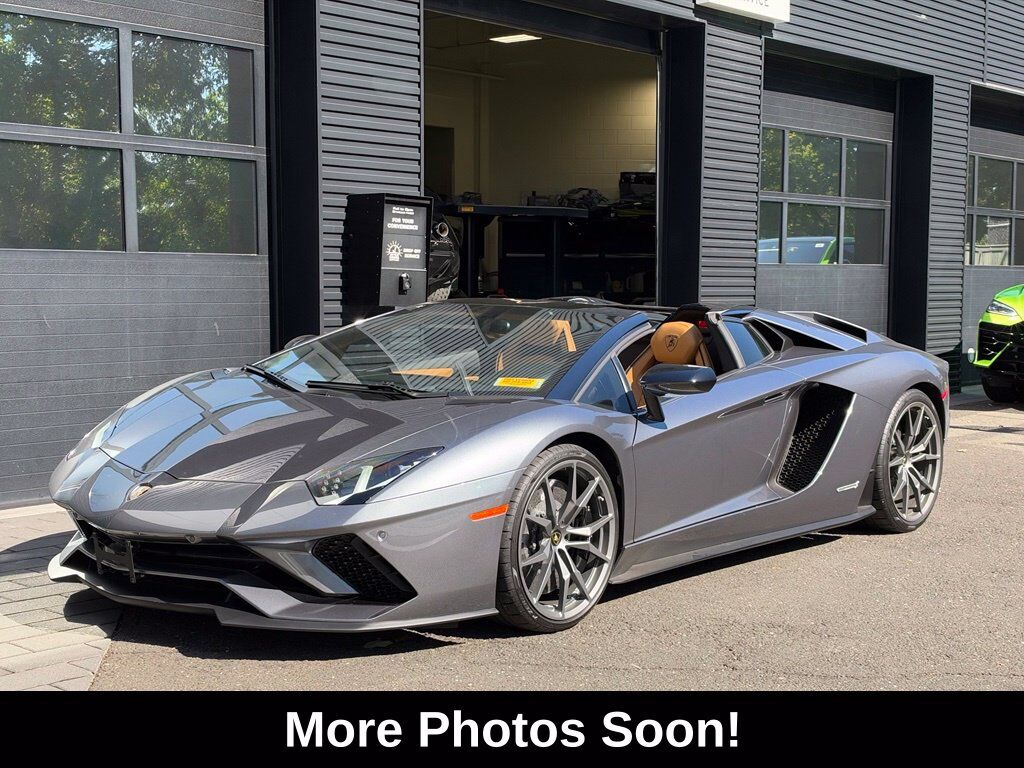 2018 LAMBORGHINI Aventador