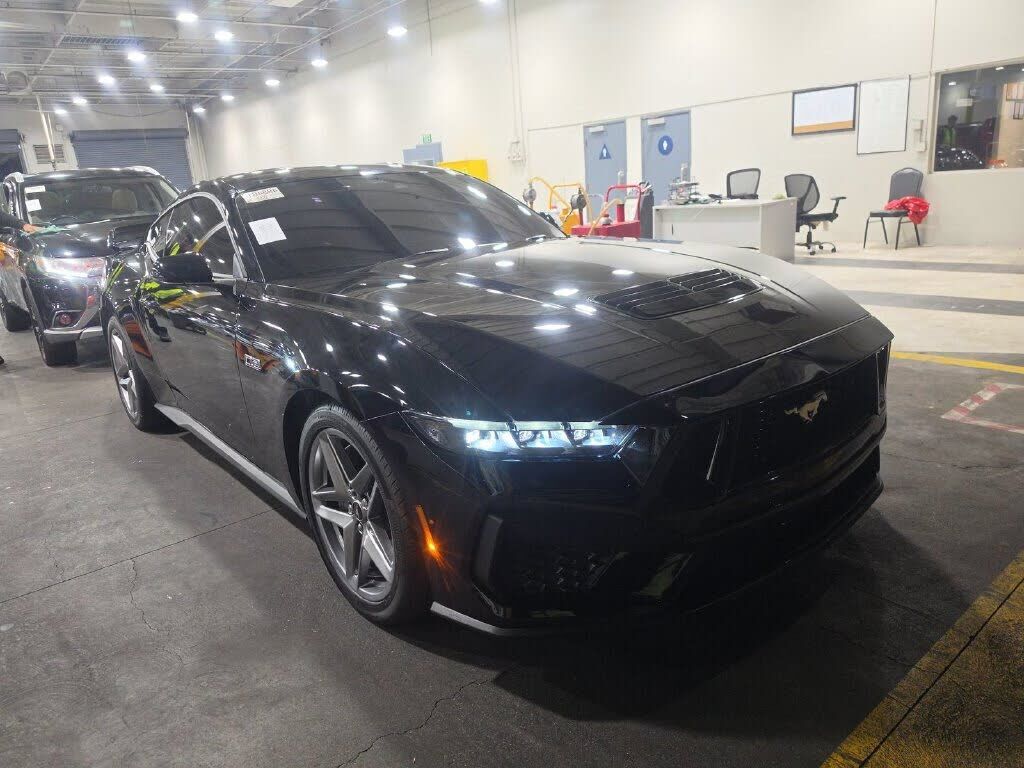 2025 FORD Mustang