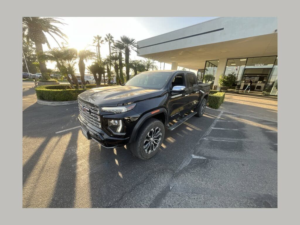 2023 GMC Canyon