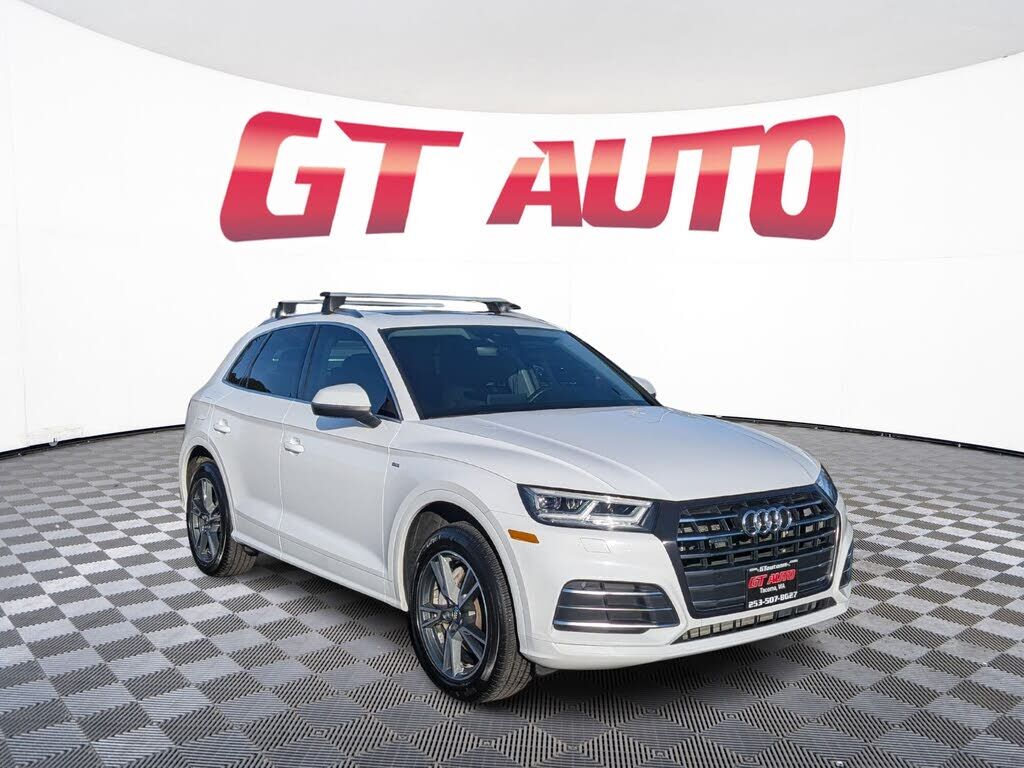 2020 AUDI Q5 e