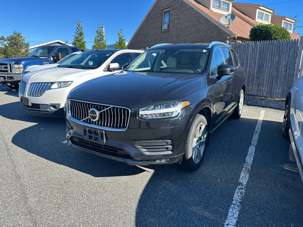 2023 VOLVO XC90