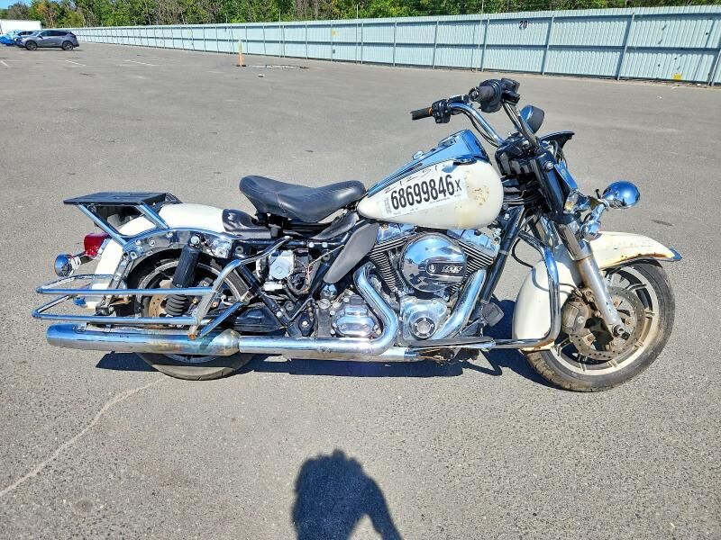 2016 HARLEY DAVIDSON FLHP / Police Road King
