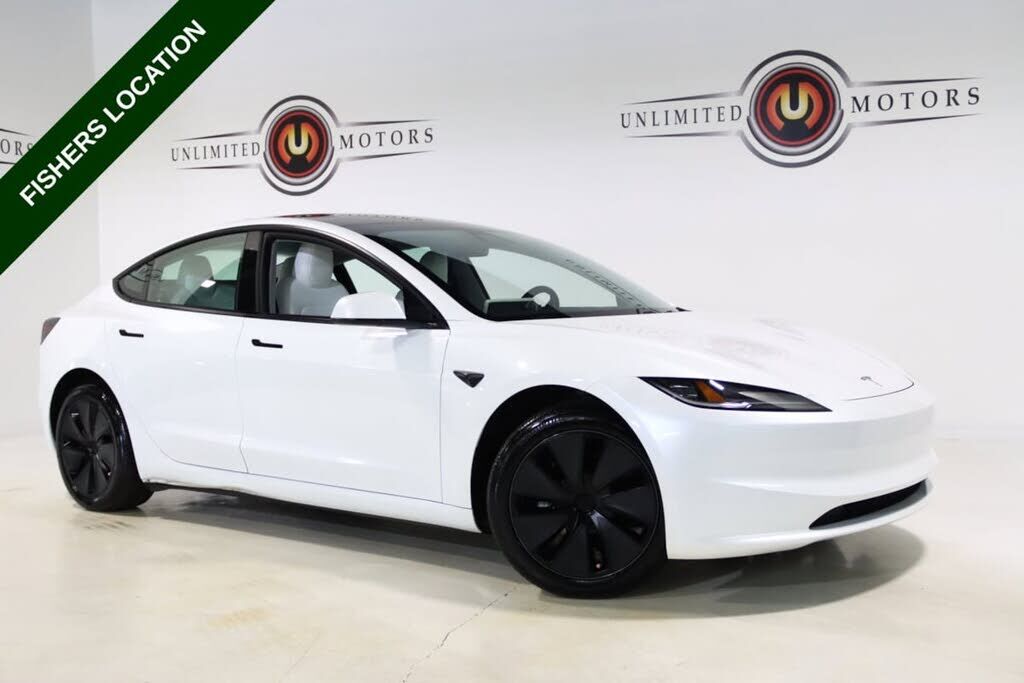 2025 TESLA Model 3