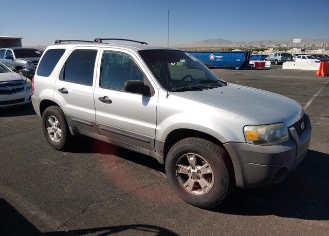 2005 FORD Escape