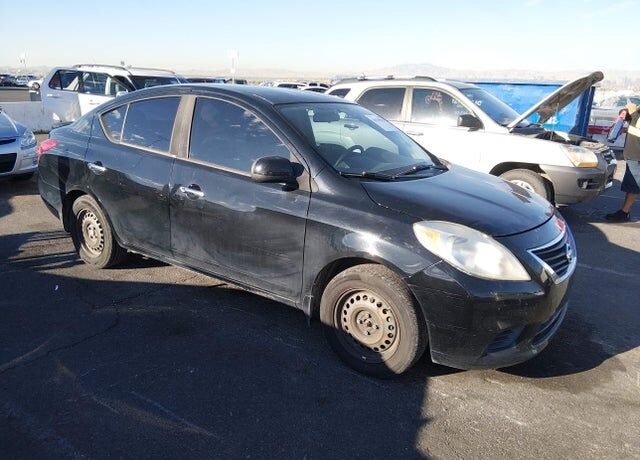 2014 NISSAN Versa