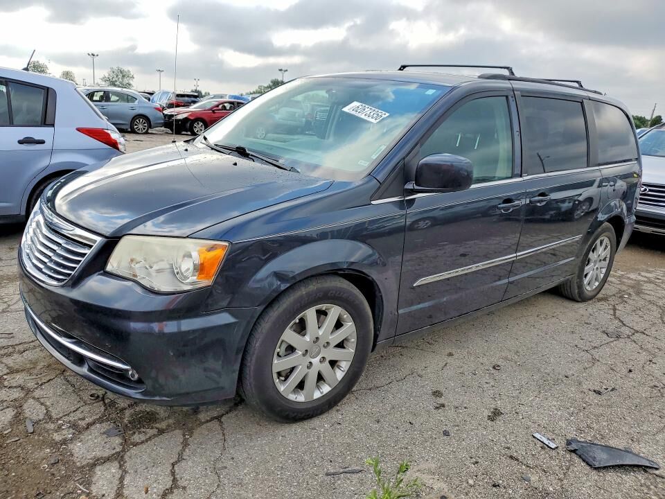 2013 CHRYSLER Town and Country