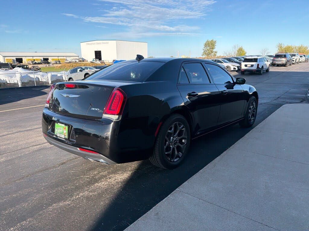 2016 CHRYSLER 300