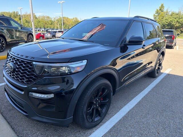 2023 FORD Explorer
