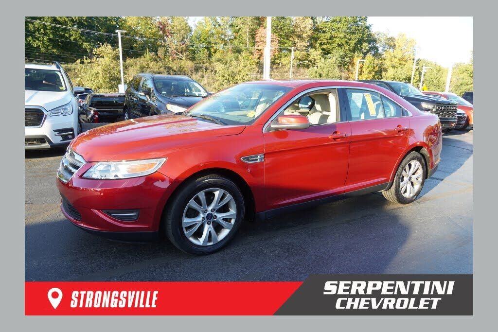 2010 FORD Taurus