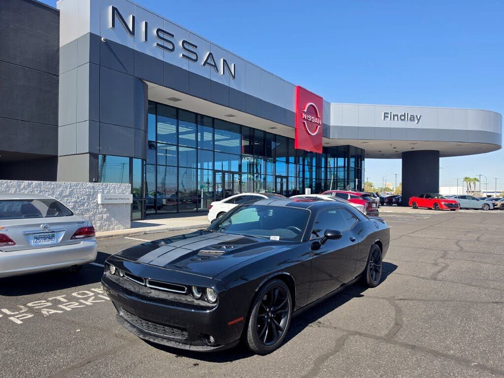 2017 DODGE Challenger