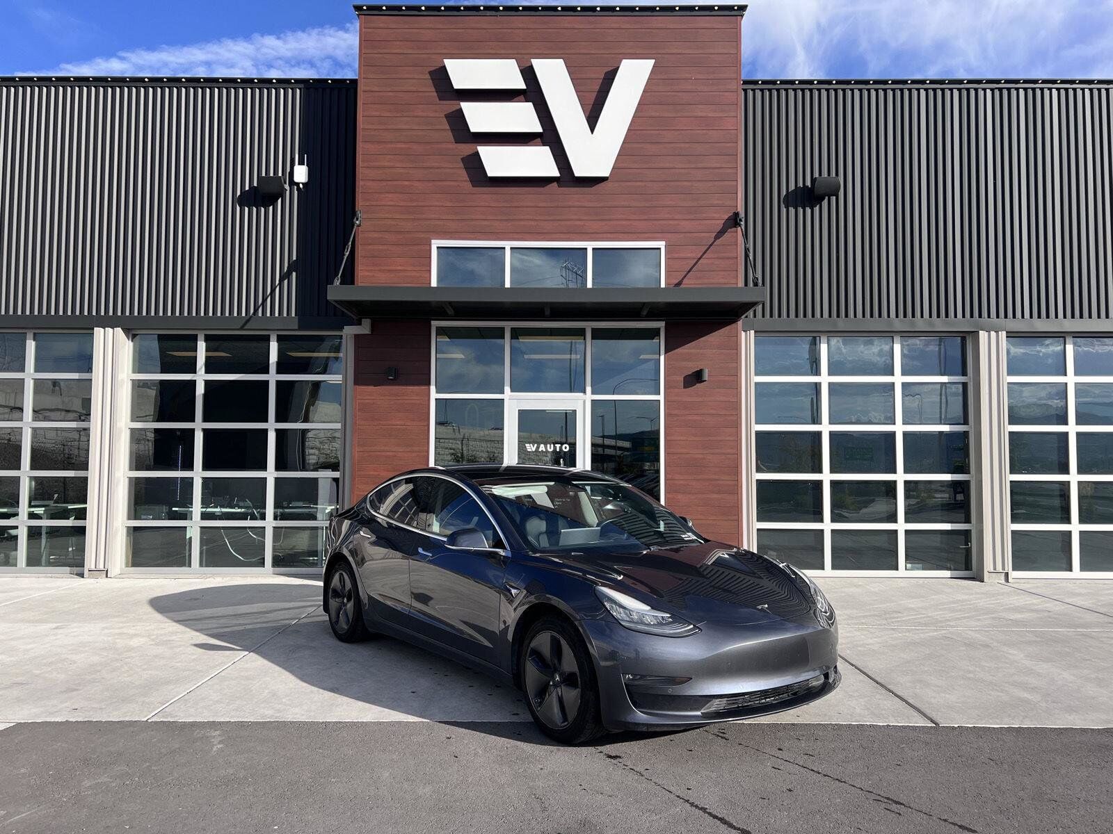 2018 TESLA Model 3