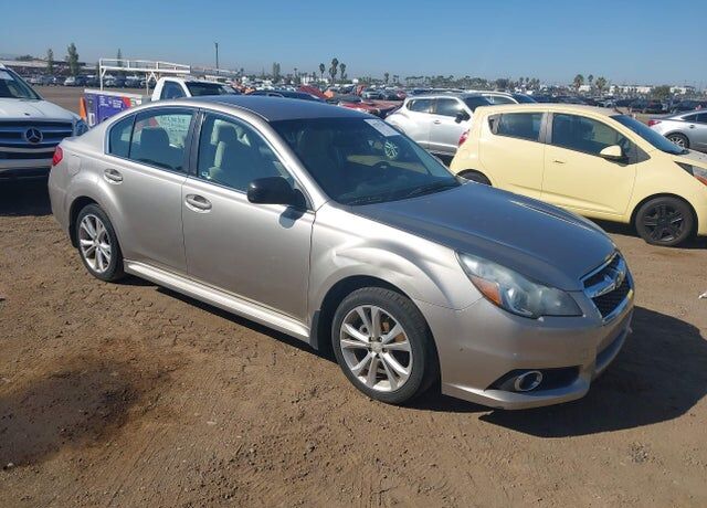2014 SUBARU Legacy