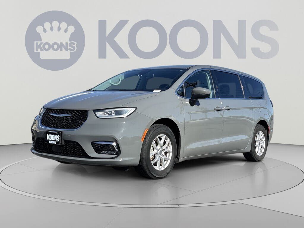 2023 CHRYSLER Pacifica