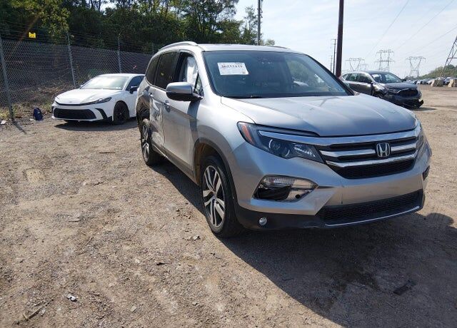 2017 HONDA Pilot