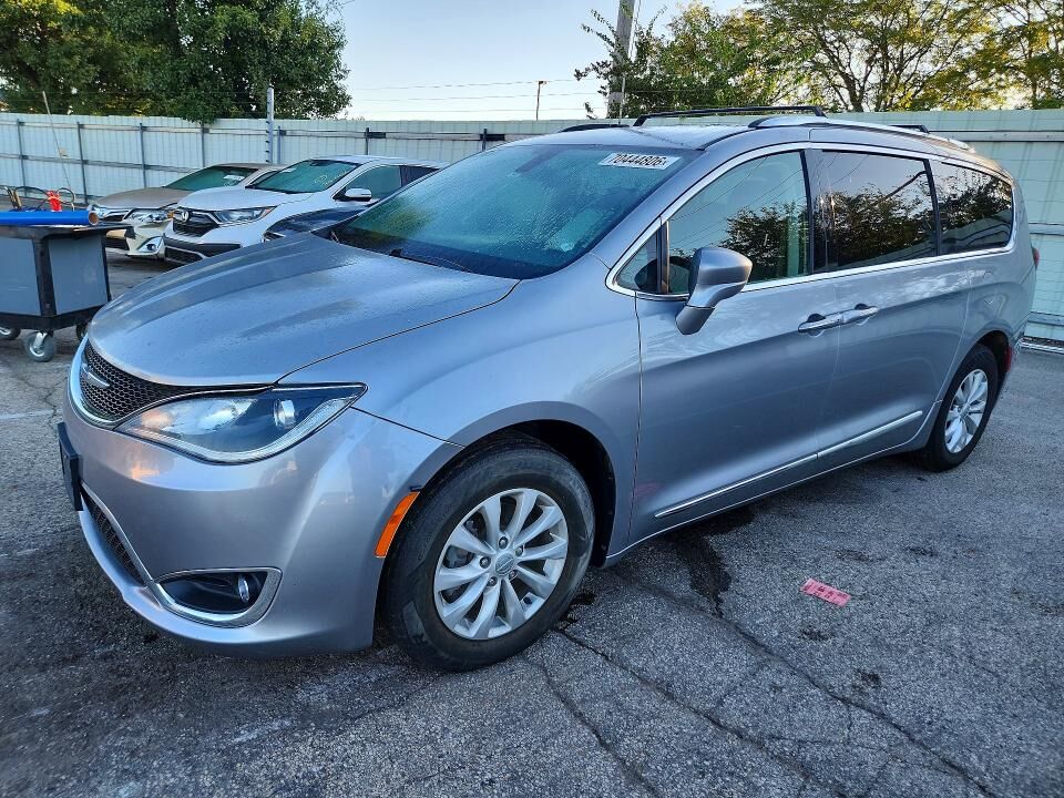 2019 CHRYSLER Pacifica