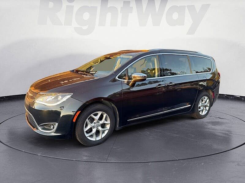 2020 CHRYSLER Pacifica