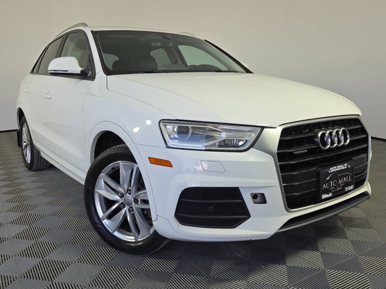 2017 AUDI Q3