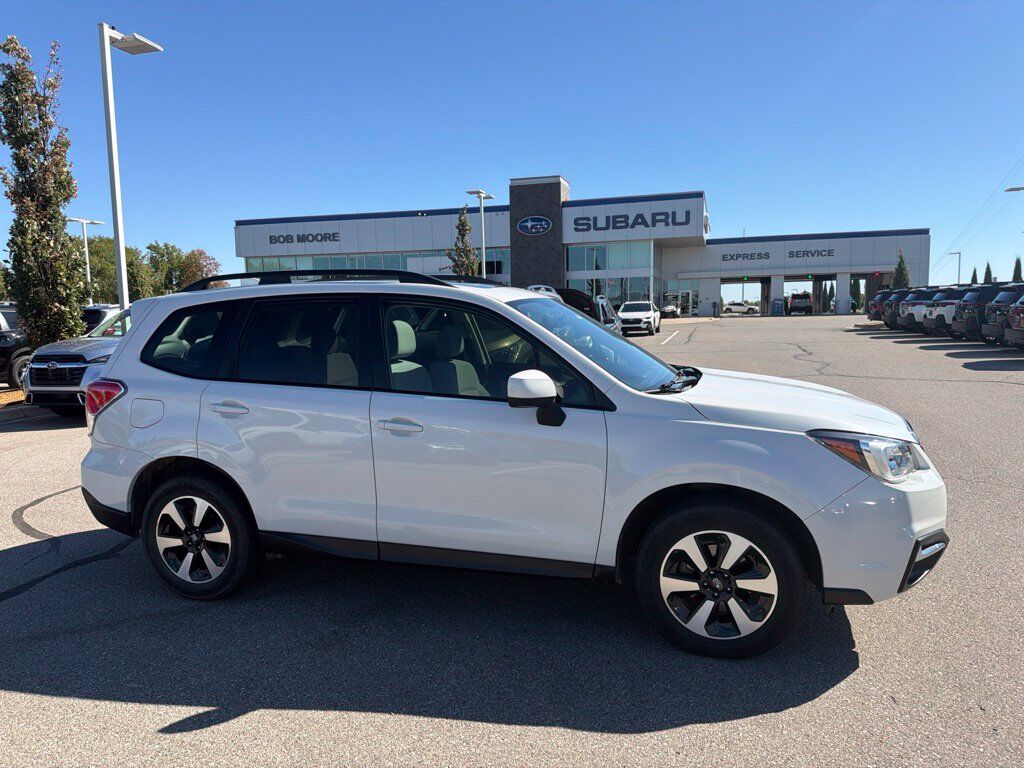2017 SUBARU Forester