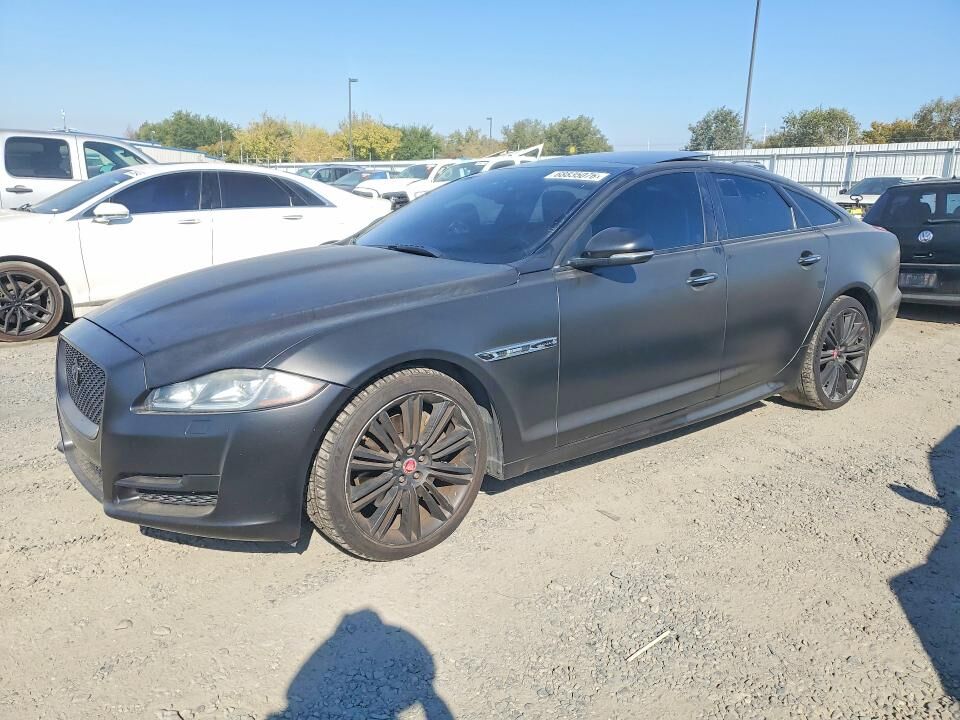 2016 JAGUAR XJ
