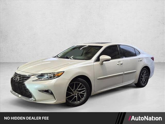 2017 LEXUS ES