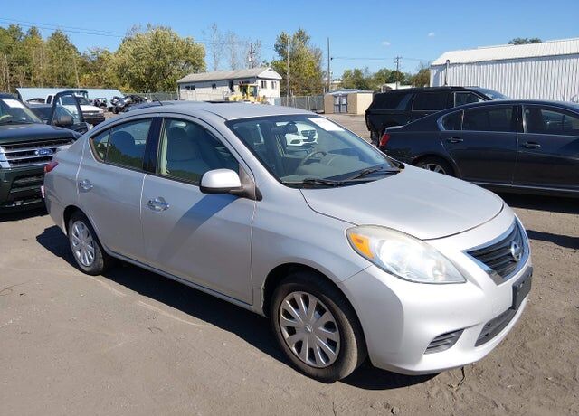 2014 NISSAN Versa