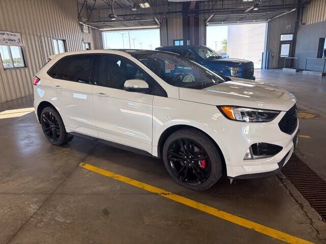 2022 FORD Edge