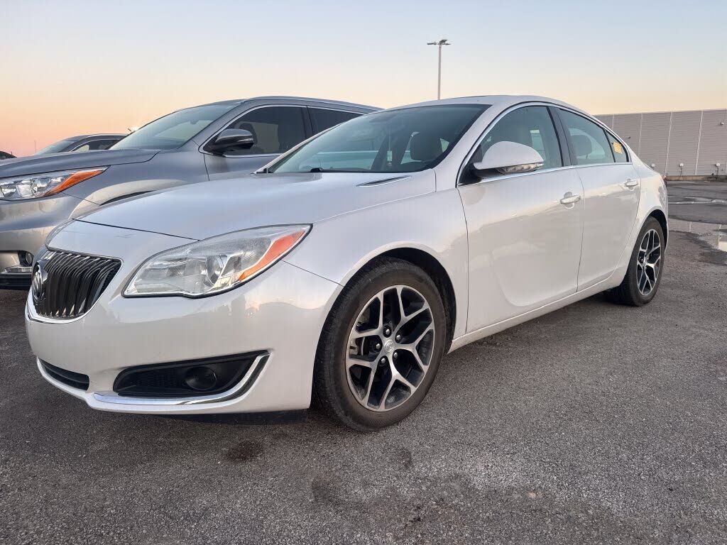 2017 BUICK Regal