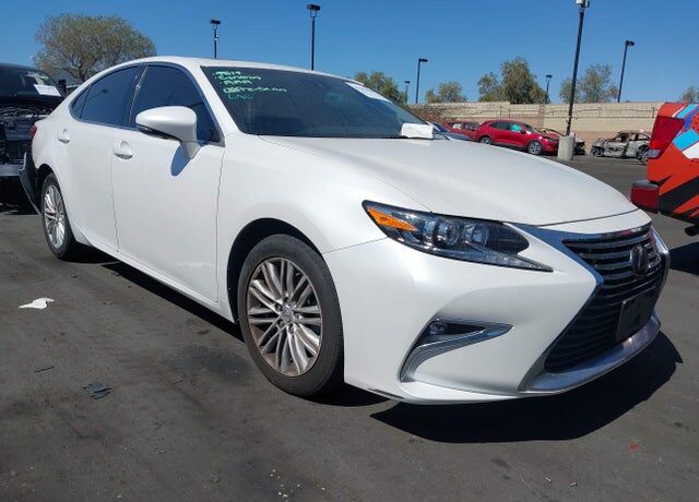 2018 LEXUS ES