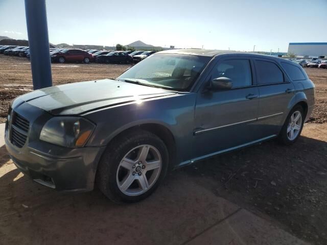 2005 DODGE Magnum