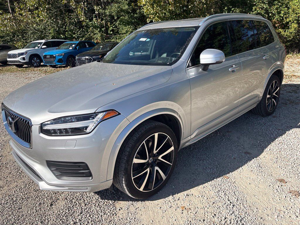 2022 VOLVO XC90