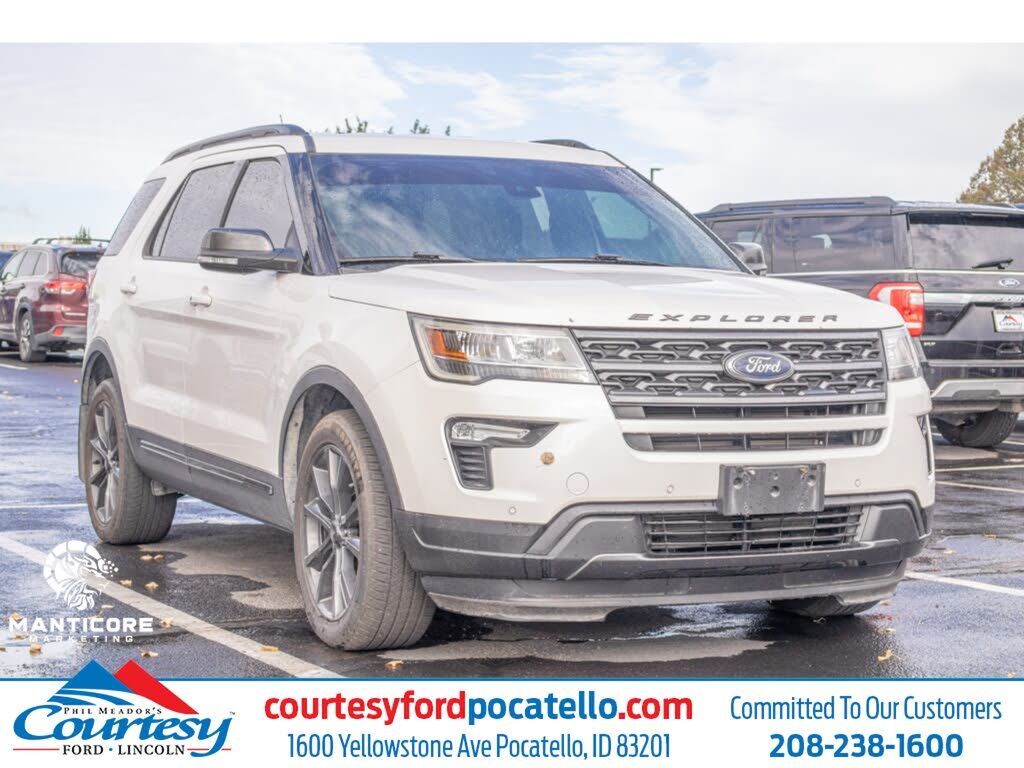 2018 FORD Explorer