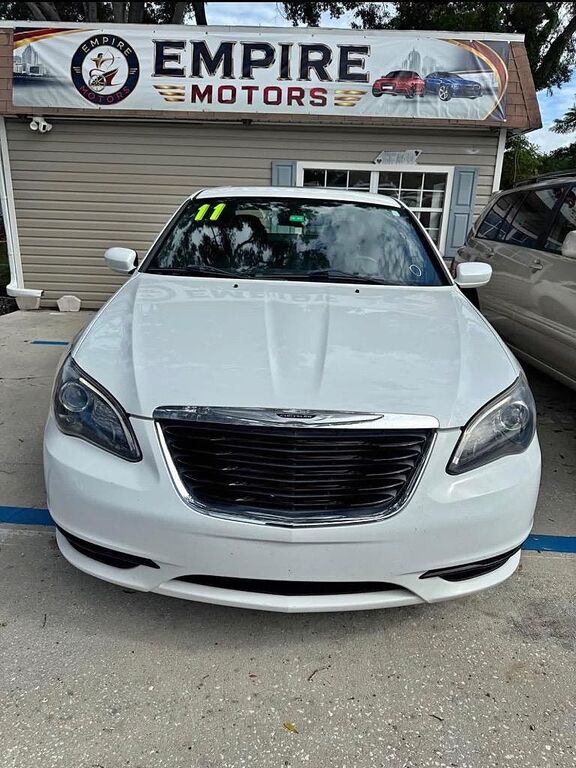 2011 CHRYSLER 200