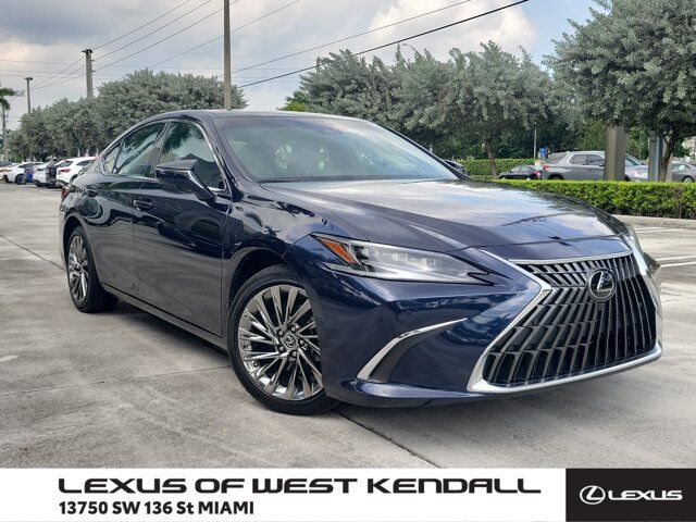 2025 LEXUS ES