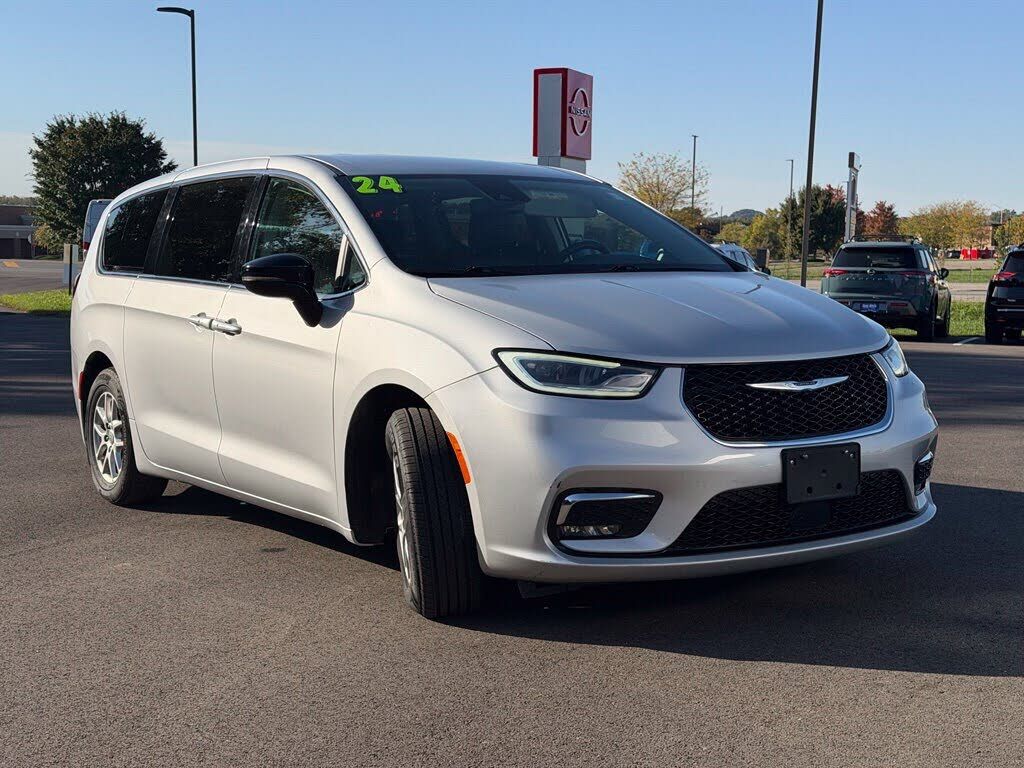 2024 CHRYSLER Pacifica