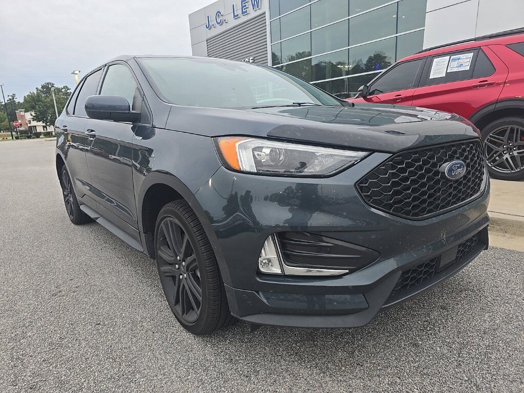2022 FORD Edge
