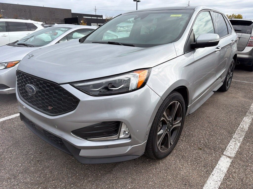 2020 FORD Edge