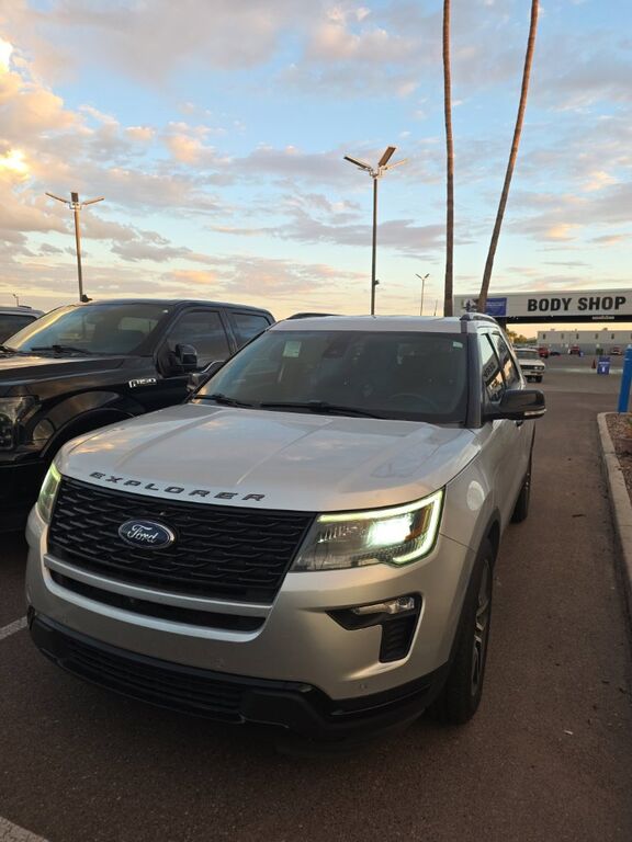 2018 FORD Explorer