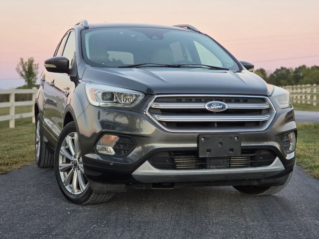 2017 FORD Escape