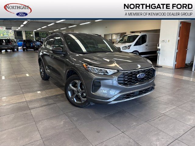 2024 FORD Escape