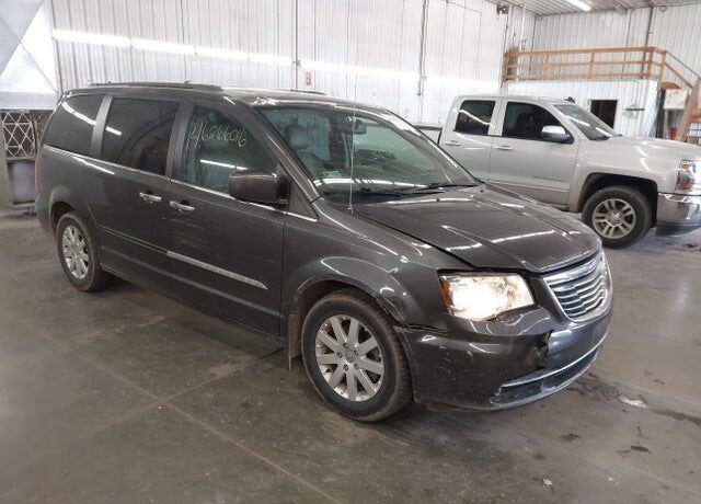 2015 CHRYSLER Town and Country
