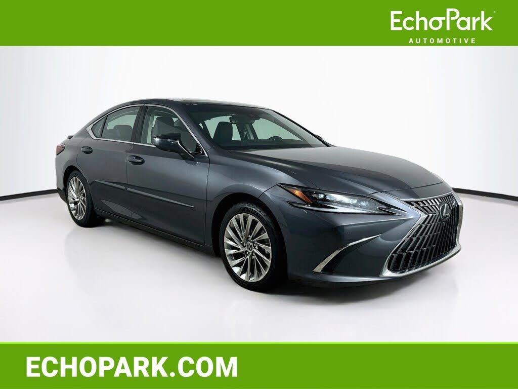 2022 LEXUS ES