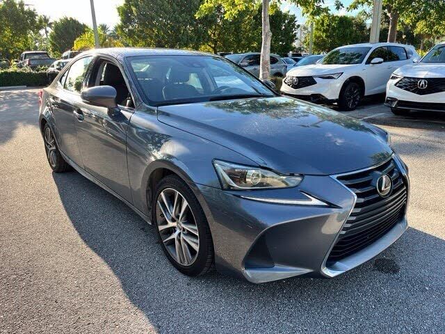 2019 LEXUS IS