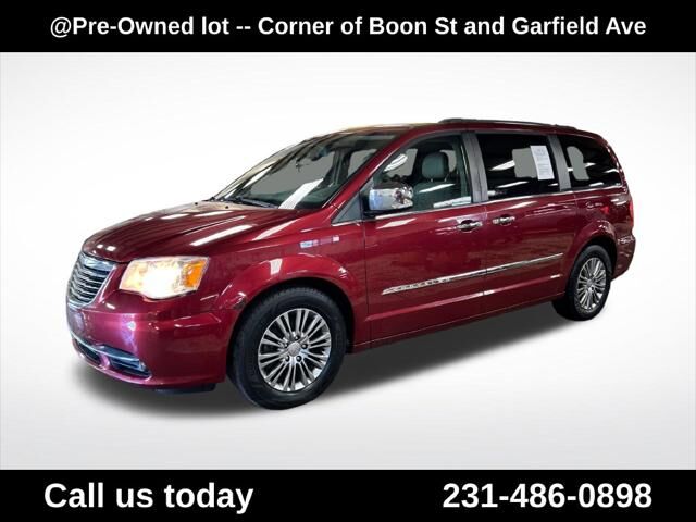 2014 CHRYSLER Town and Country