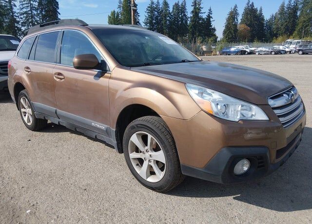 2013 SUBARU Outback
