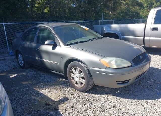 2004 FORD Taurus