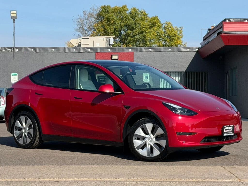 2023 TESLA Model Y
